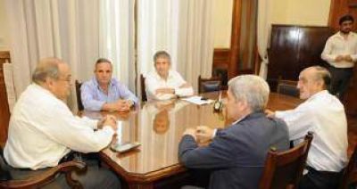 El Gobierno de Tucum�n y productores se reunieron para destrabar la problem�tica del sector