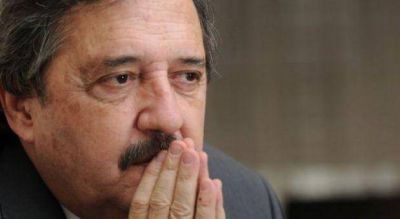 Alfons�n neg� haber dicho que ser�an absorbidos por el PRO y culp� a �interferencias� telef�nicas