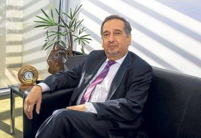 Lino Bara�ao sobrevive a la transici�n y se queda en Ciencia
