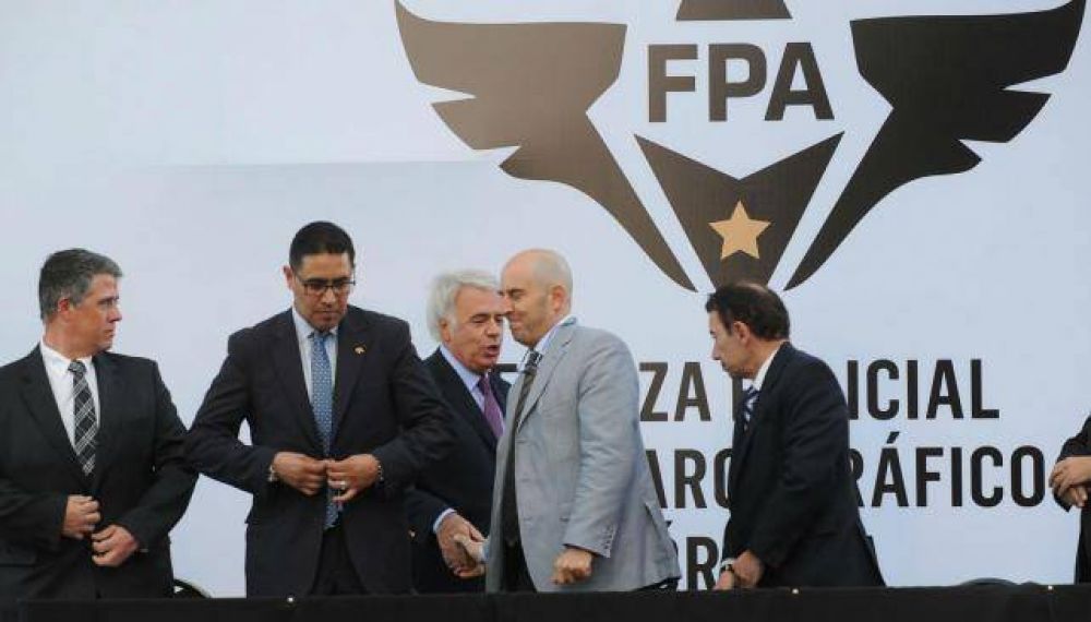 Con cr�ticas opositoras, designaron a los jefes