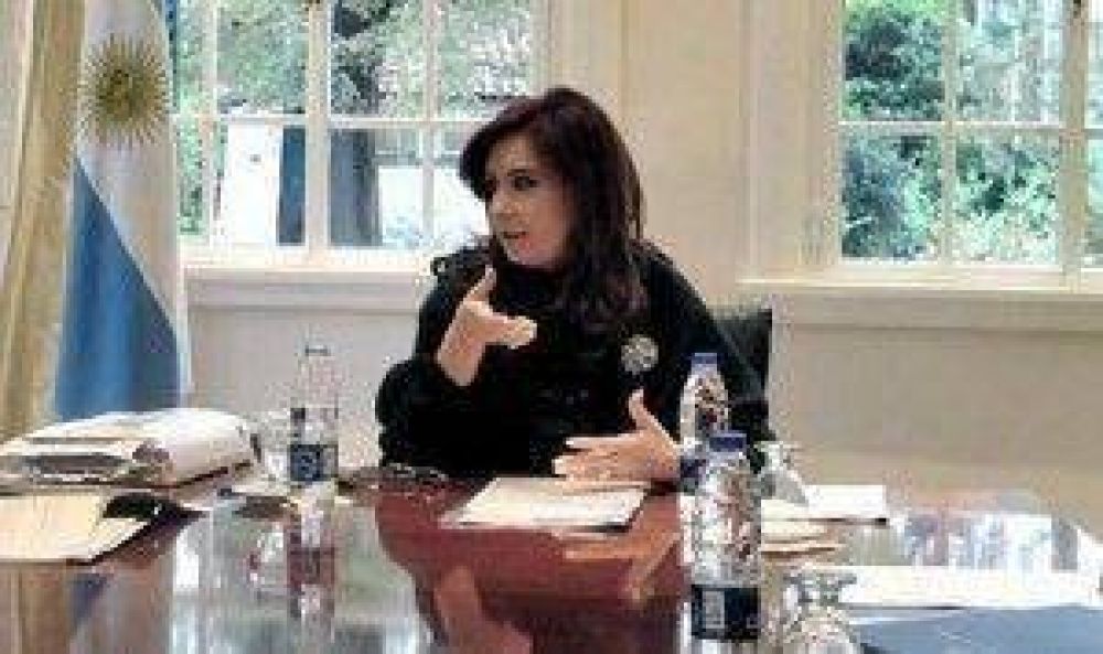 Cristina recibi� a sus diputados en Olivos y les pidi� �no poner palos en la rueda� a Macri