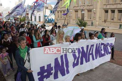 Nueva marcha de #NiUnaMenos en el marco del D�a Contra la Violencia hacia las Mujeres