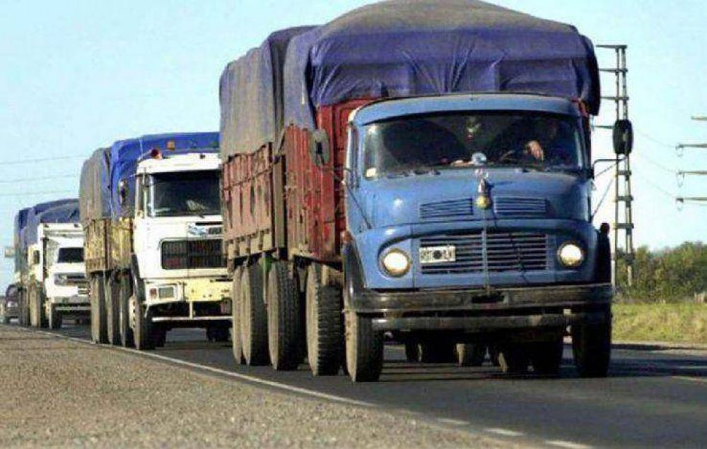 Restringen la circulaci�n de camiones