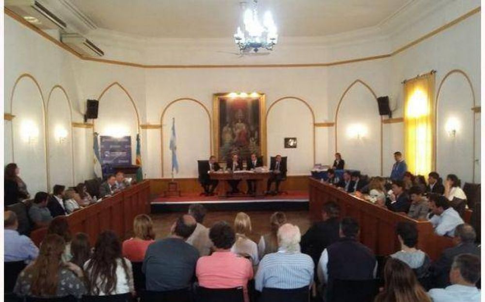 Polmica en el Concejo por el reconocimiento de deuda a Sudamericana de Aguas