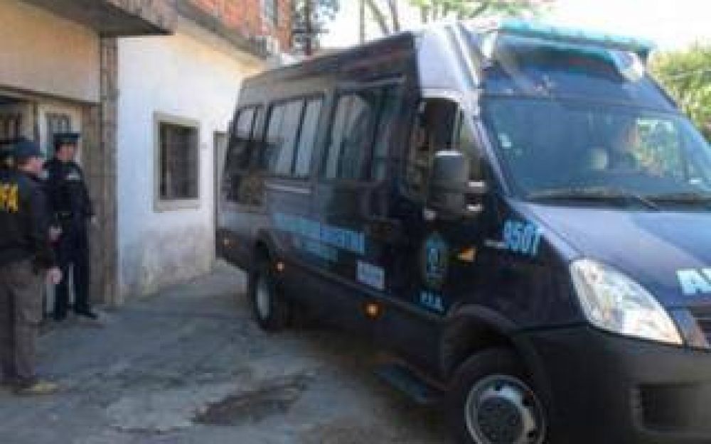 Lan�s: Detectan trabajo esclavo y rescatan a cuatro personas