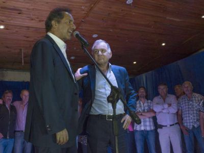 Scioli visit� el distrito y agradeci�