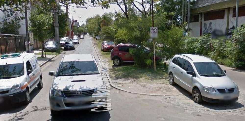 VECINOS DE REMEDIOS DE ESCALADA SE QUEJAN POR LA BASURA QUE TIRAN LAS EMPRESAS