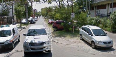 VECINOS DE REMEDIOS DE ESCALADA SE QUEJAN POR LA BASURA QUE TIRAN LAS EMPRESAS