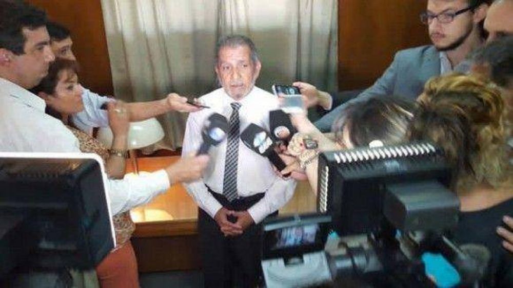 Aybar responsabiliz� a Alperovich por la ausencia de los concejales del FpV
