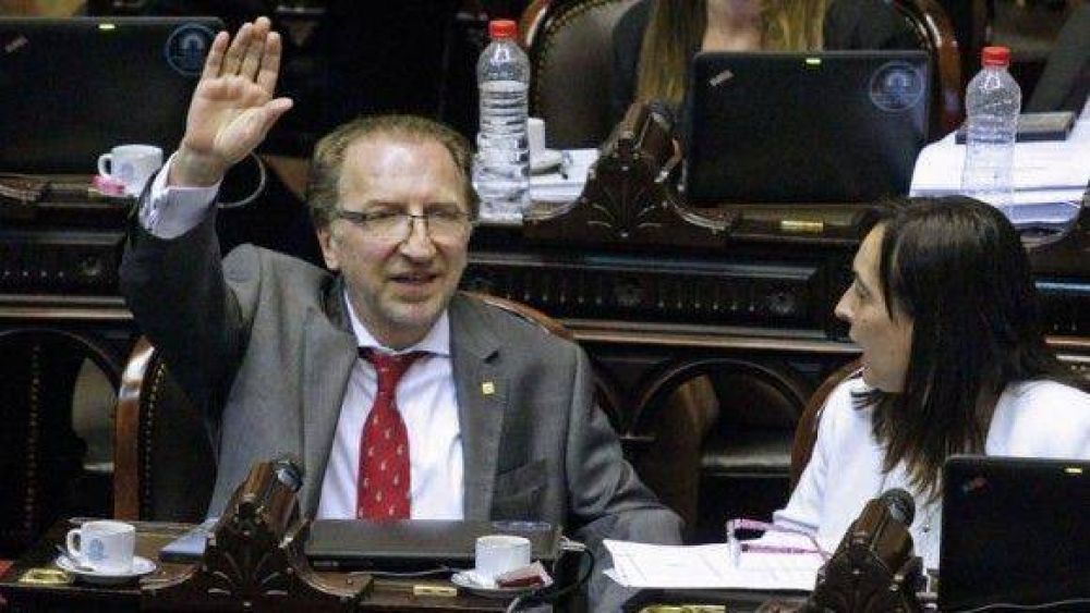 Qui�n es el primo de Alperovich que posibilit� el qu�rum al kirchnerismo en Diputados