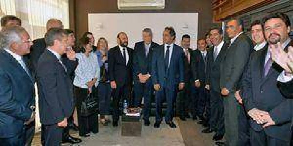 PJ: Gobernadores se desprenden de Cristina