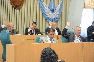 Diputados quieren derogar el impuesto minero