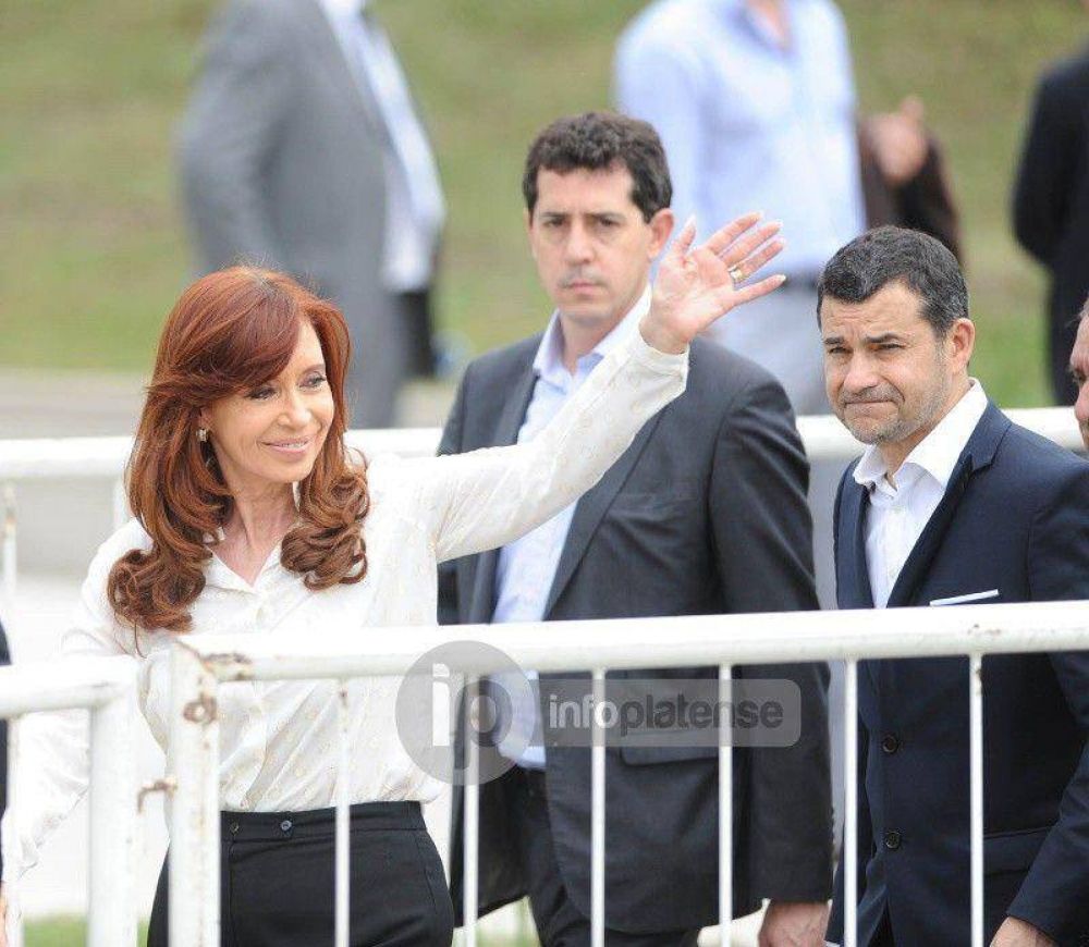 Cristina recorri� el Centro Y-TEC de Berisso y pidi� �no cerrar nunca m�s la investigaci�n�
