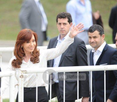 Cristina recorri� el Centro Y-TEC de Berisso y pidi� �no cerrar nunca m�s la investigaci�n�