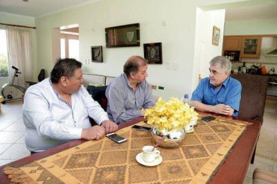 Das Neves analiz� con Linares y Avila la situaci�n petrolera