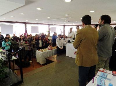 Se inaugur� la muestra de la Oficina de Empleo en el SCUM
