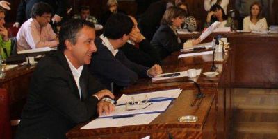 EL HCD SANCION� LA OBLIGATORIEDAD DE CONTAR CON DESFIBRILADORES Y PERSONAL PARA REANIMACI�N