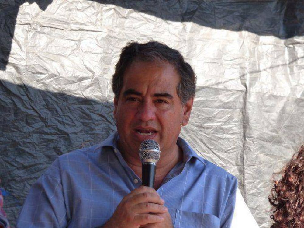 Mart�nez se reunir� con Rossi para comenzar la transici�n en Defensa