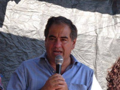 Mart�nez se reunir� con Rossi para comenzar la transici�n en Defensa
