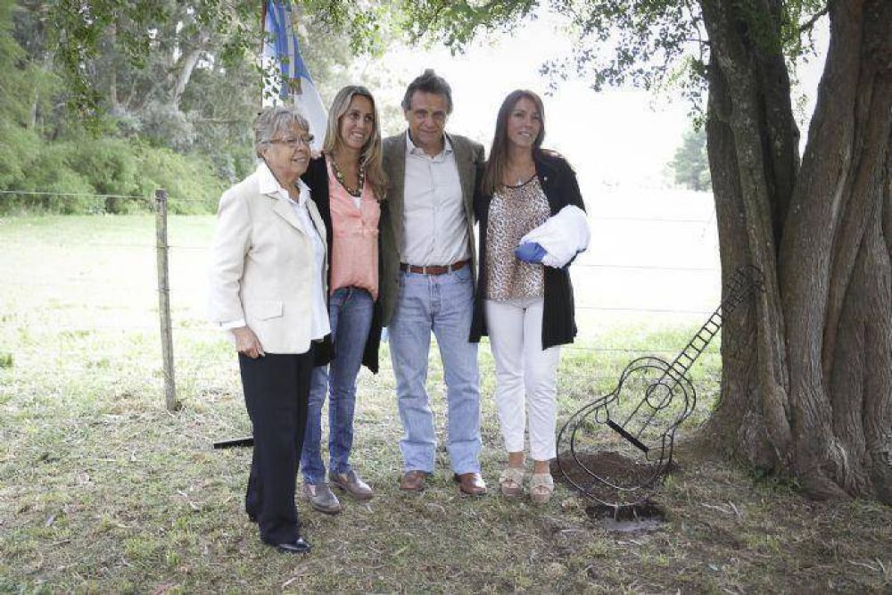 El Museo Municipal Jos� Hern�ndez recibi� las cenizas de Alberto Merlo 