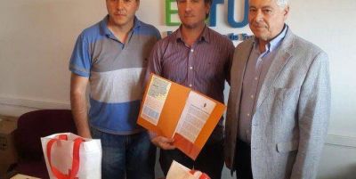 EL ENTUR FIRM� EL CONVENIO POR EL PLAN PLAYAS SEGURAS DE LA CRUZ ROJA