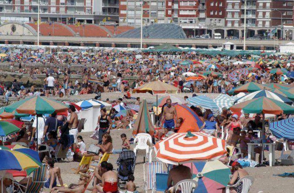 M�s de 940 mil turistas se movilizaron en este fin de semana largo