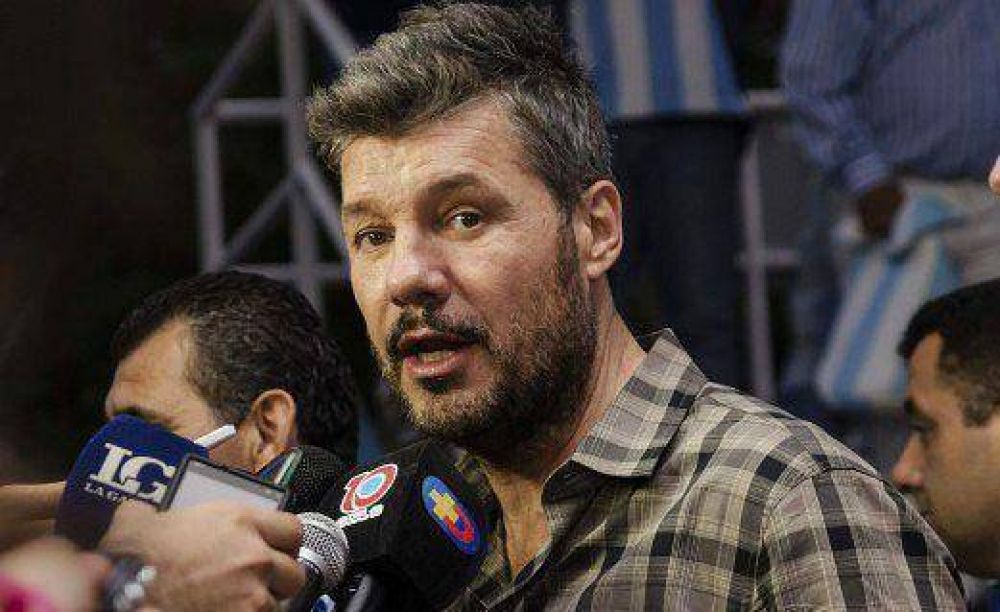 A Tinelli no le interesa el f�tbol de Tucum�n, sino llevarse un voto m�s 