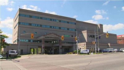 Canad�: Grafitis antisemitas en ba�os de Facultad de Educaci�n y cafeter�a de Universidad Wilfrid Laurier