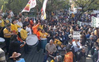 El mestrismo aprob� la regulaci�n de las asambleas