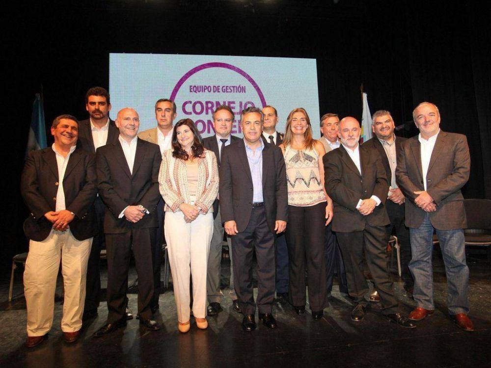 Menos ministerios y con una sola mujer en el gabinete