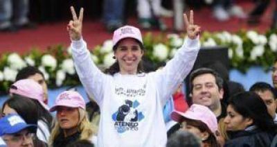 Designan formalmente a Sarita Alperovich como directora de la Juventud de la Provincia