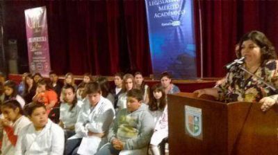 Natalucci: �Estamos convencidos que la educaci�n es la llave de la puerta al futuro�