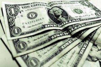 El d�lar blue retrocedi� 25 centavos y se ubic� por debajo del �CCL�
