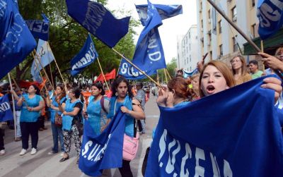 Divididos, los gremios hicieron su protesta