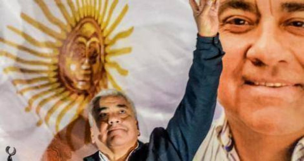 El viernes, Salazar recibe su diploma de Intendente