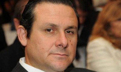 La Suprema Corte rechaz� dos recursos de Camilo Etchevarren, sera indagado por los decretos truchos