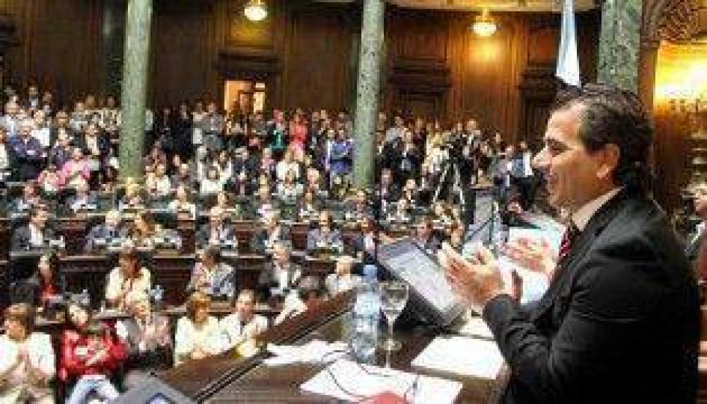 El Pro va por todo y quiere crear la Corporaci�n Metropolitana