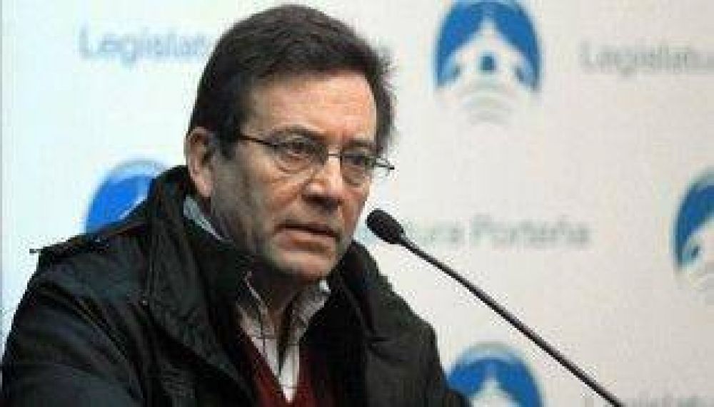 Ramal renuncia� pero reasume