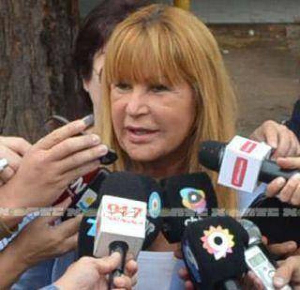 Traspasos complicados: Ayala viaja a la asuncin de Macri