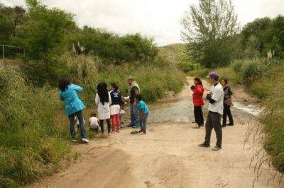 Visita especial de �Conciencia x el Agua� a Los Puquios