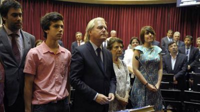 Juraron 28 senadores nuevos: asumieron sus bancas Alperovich y la cu�ada de M�ximo Kirchner