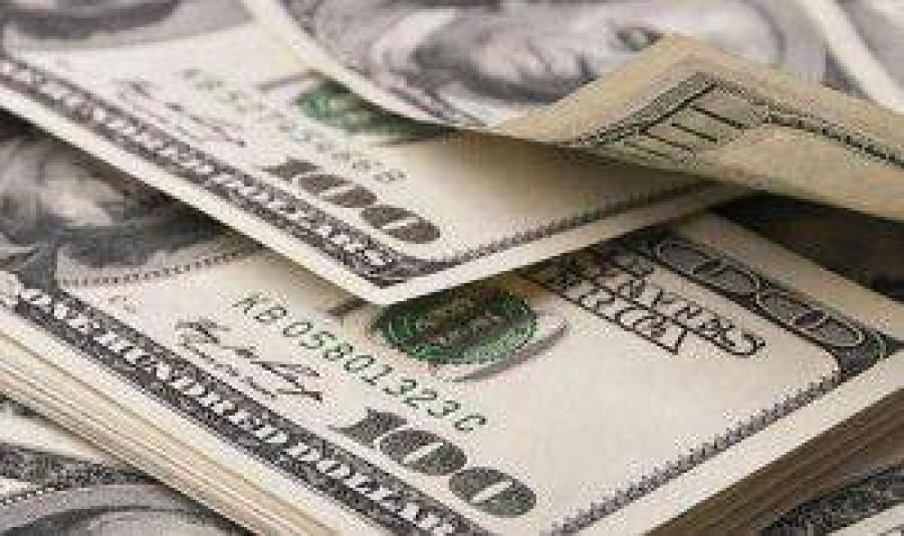 El d�lar blue termin� cayendo a $14,73; el BCRA vendi� otros u$s 180 M