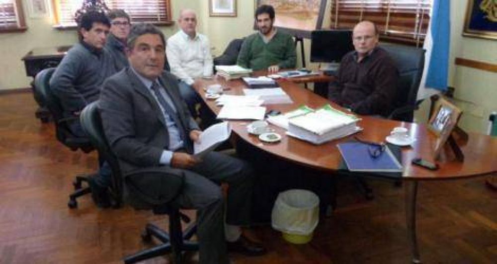 Farall�n asegura que la obra que necesita la Ruta 1001 no es la que dice el pliego