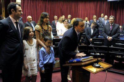 Juraron los tres senadores que representar�n a la provincia