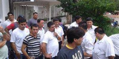 Luego de 24 horas de tensi�n se levant� el paro de colectivos