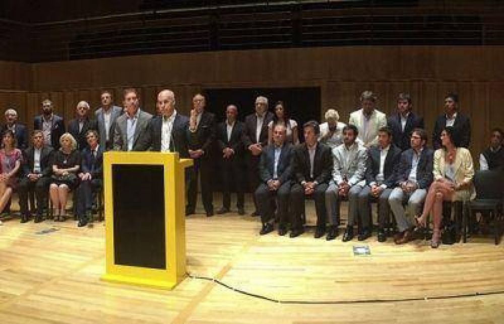 Rodr�guez Larreta present� al gabinete de ministros de la Ciudad