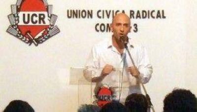 Emiliano Yacobitti seguir� al frente de la UCR porte�a