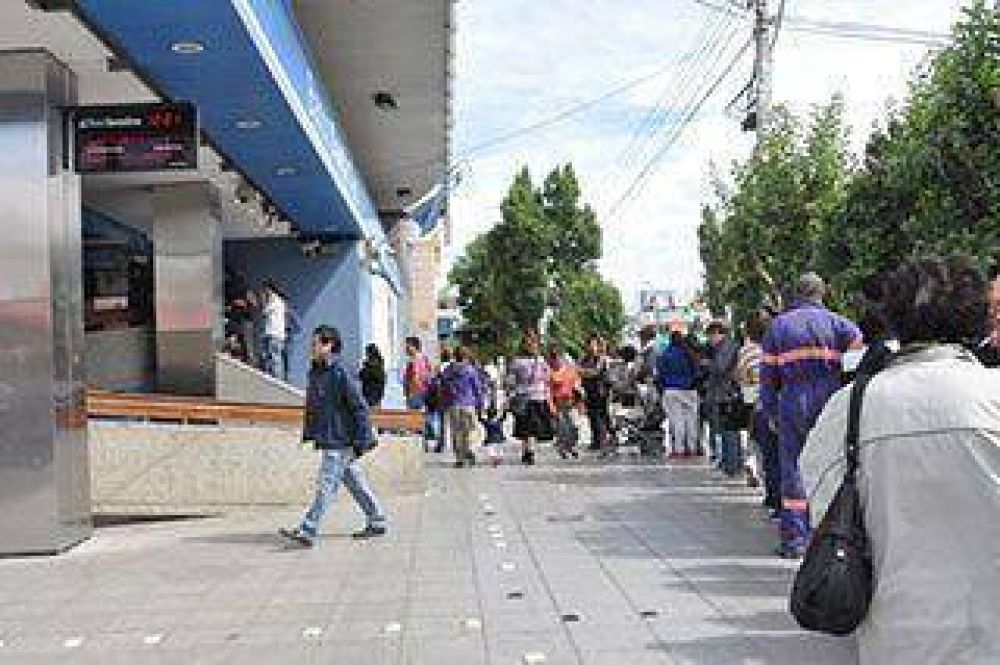 Anuncian pago de haberes en provincia y comuna