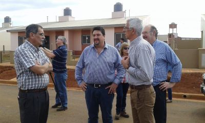 Entregaron las primeras 400 viviendas de Itaemb� Guaz�