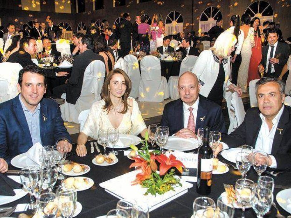 Cornejo cosech� amplio aval de los empresarios antes de arrancar su gesti�n
